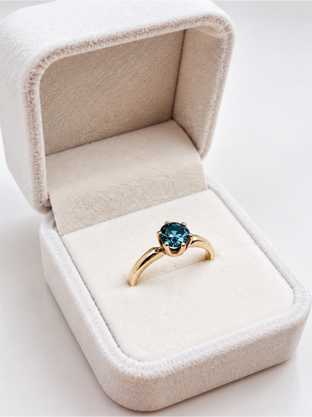 10K Yellow Gold Blue Gemstone Solitaire Ring Size 5.5 1.85g